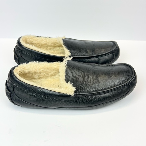 UGG Men’s Size 13 Ascot  Slippers Style 5379B Black Leather Slip-On Loafers - Picture 1 of 8
